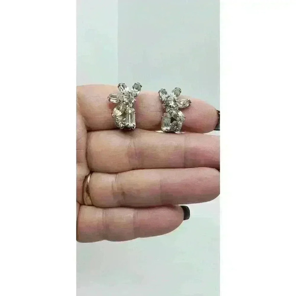 Vintage Earrings Clear Rhinestone Clip Clear Half Flower Star Bride Statement - Picture 10 of 10